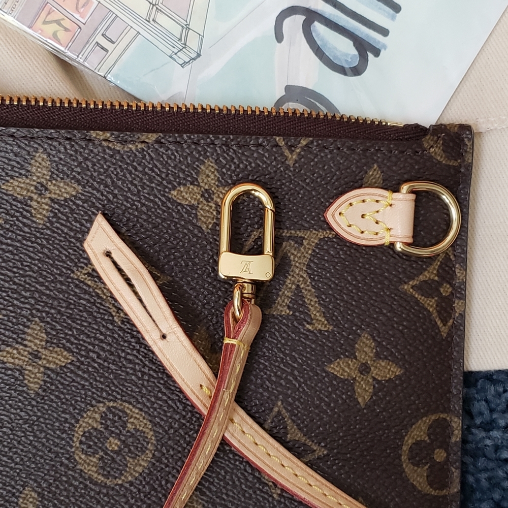 Louis Vuitton Neverfull MM Pochette Pouch Wristlet - Picture 7 of 8